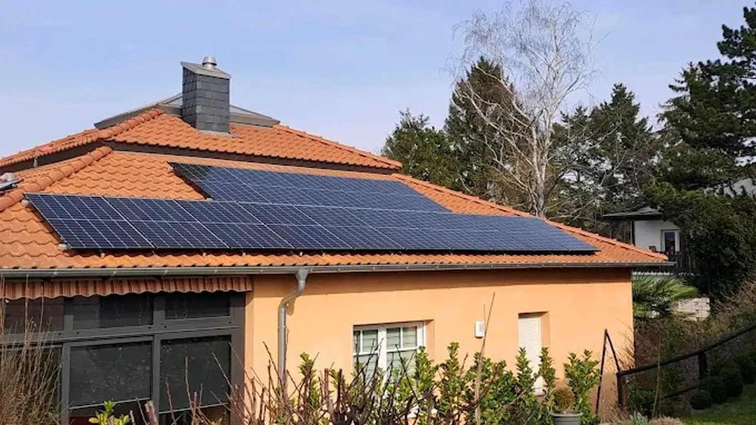 Solarpanel Deutsche Strom und Gas GmbH